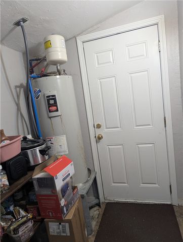 104 W 3rd Street, Gentry, AR 72734