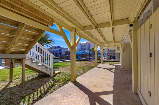 308 56th Ave. N, North Myrtle Beach, SC 29582