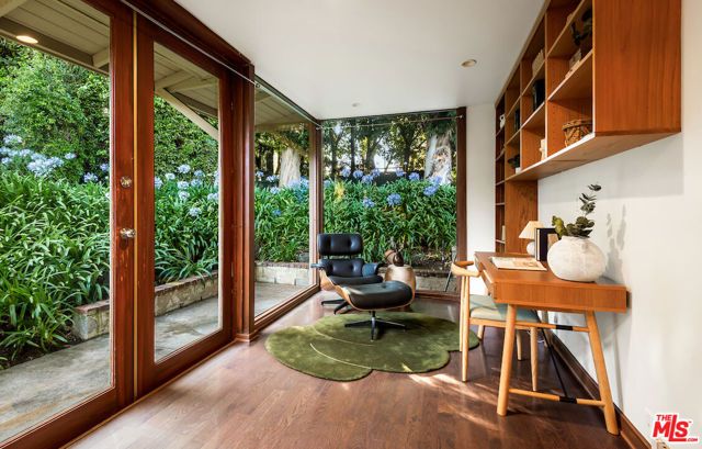 9996 Sunset Boulevard, Beverly Hills, CA 90210