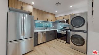 16010 Cantlay Street 2, Van Nuys (los Angeles), CA 91406