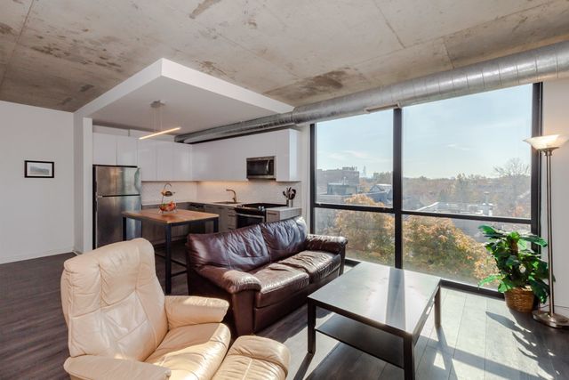 1714 W Roscoe Street 409, Chicago, IL 60657