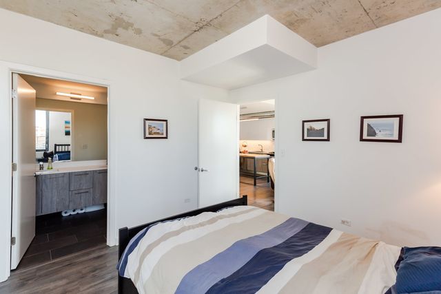 1714 W Roscoe Street 409, Chicago, IL 60657