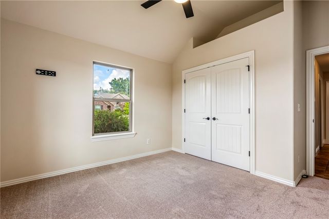 952 Stone Street, Cave Springs, AR 72718