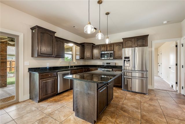 952 Stone Street, Cave Springs, AR 72718