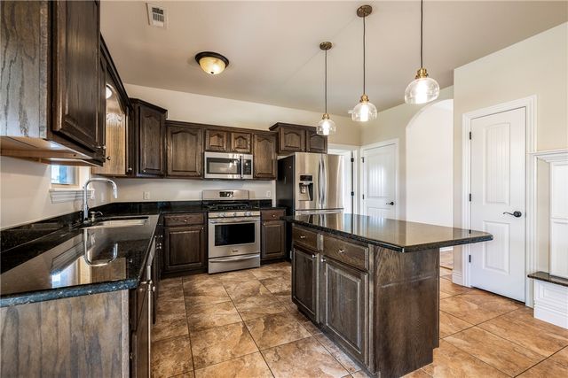 952 Stone Street, Cave Springs, AR 72718
