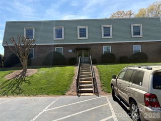 2610 Park Road E, Charlotte, NC 28209