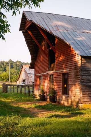 2405 Thompson Rd, Lewisburg, TN 37091