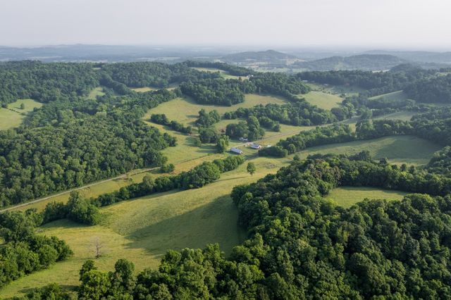 2405 Thompson Rd, Lewisburg, TN 37091
