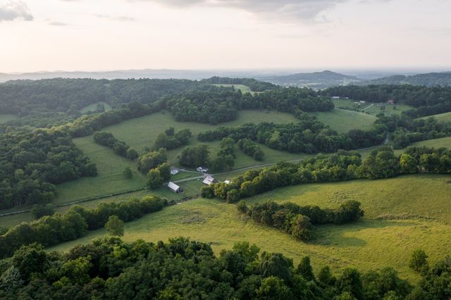 2405 Thompson Rd, Lewisburg, TN 37091