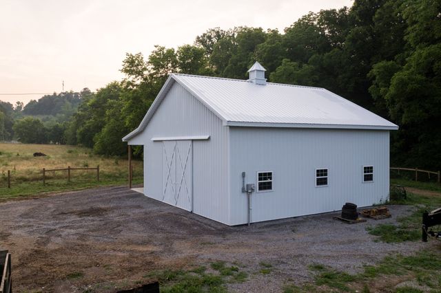 2405 Thompson Rd, Lewisburg, TN 37091