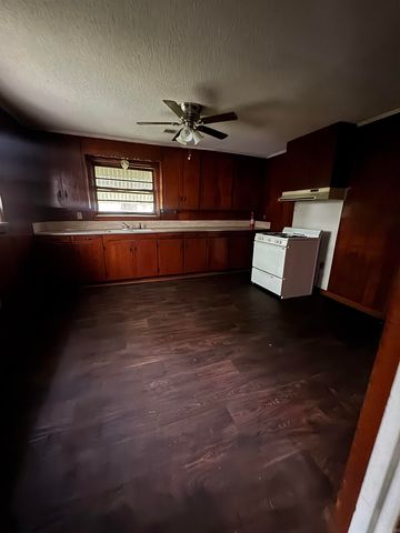 407 Martin Luther King Street, Smackover, AR 71762