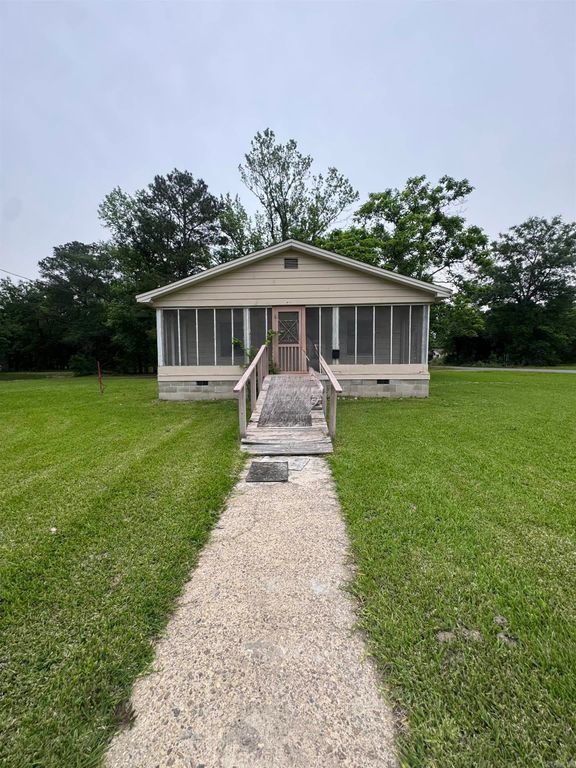 407 Martin Luther King Street, Smackover, AR 71762