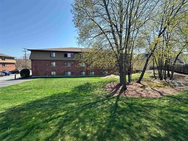 45 Log St Apt 2D, Manchester, NH 03102