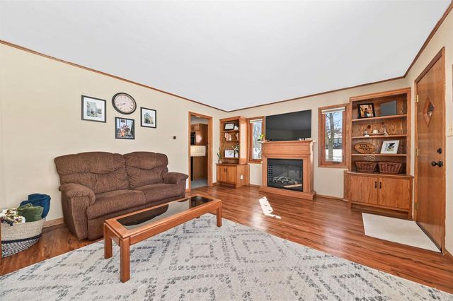 2604 N 112th Street, Wauwatosa, WI 53226