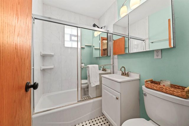 2604 N 112th Street, Wauwatosa, WI 53226