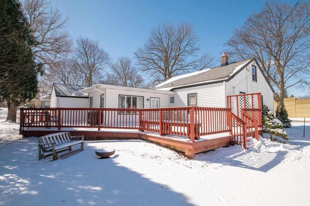 2604 N 112th Street, Wauwatosa, WI 53226