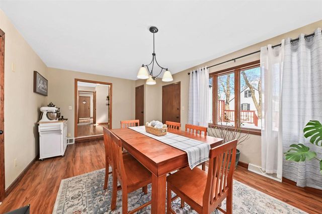 2604 N 112th Street, Wauwatosa, WI 53226