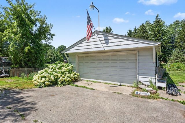 108 Scheurmann Street, Essexville, MI 48732