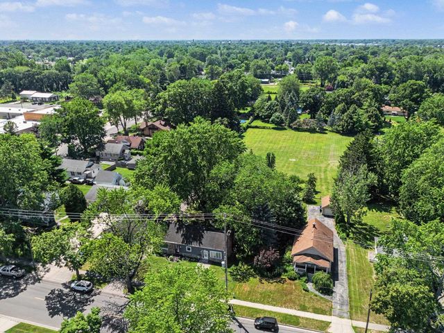 108 Scheurmann Street, Essexville, MI 48732