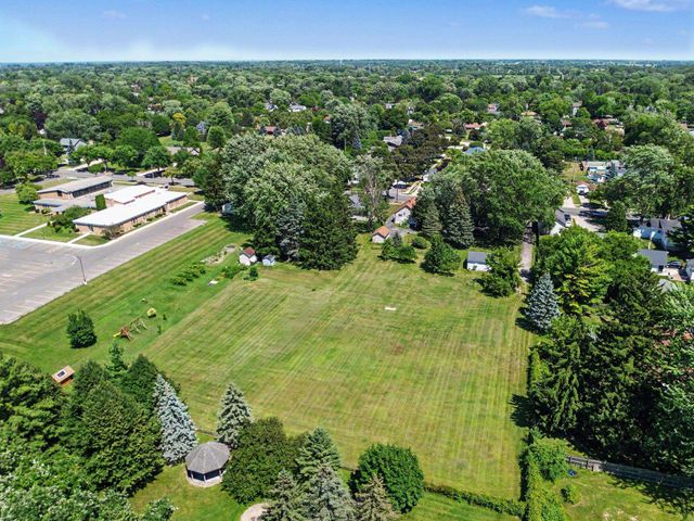 108 Scheurmann Street, Essexville, MI 48732