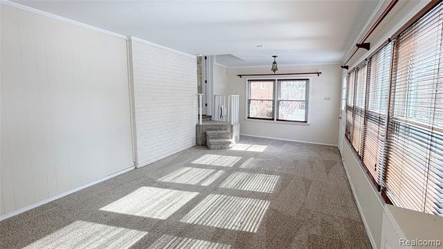 16255 Amherst Avenue, Beverly Hills, MI 48025