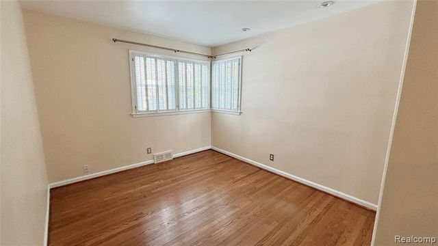 16255 Amherst Avenue, Beverly Hills, MI 48025