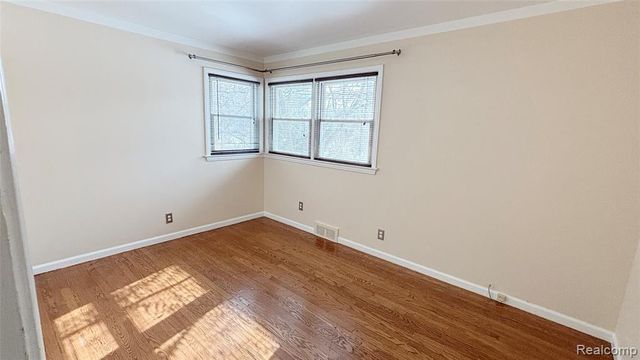 16255 Amherst Avenue, Beverly Hills, MI 48025