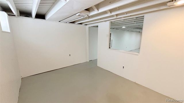 16255 Amherst Avenue, Beverly Hills, MI 48025