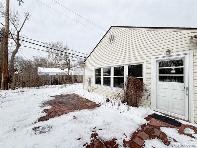 16255 Amherst Avenue, Beverly Hills, MI 48025