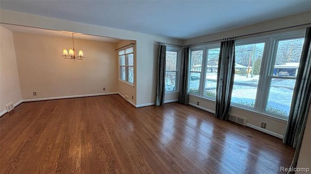 16255 Amherst Avenue, Beverly Hills, MI 48025