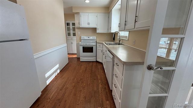 16255 Amherst Avenue, Beverly Hills, MI 48025