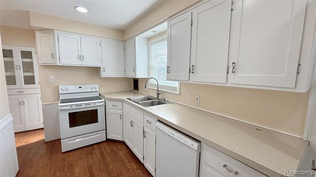 16255 Amherst Avenue, Beverly Hills, MI 48025