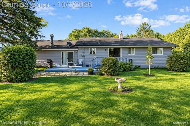 2700 W Walton Boulevard, Waterford Charter Township, MI 48329