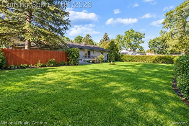 2700 W Walton Boulevard, Waterford Charter Township, MI 48329