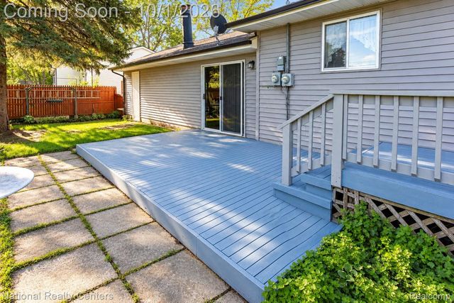 2700 W Walton Boulevard, Waterford Charter Township, MI 48329