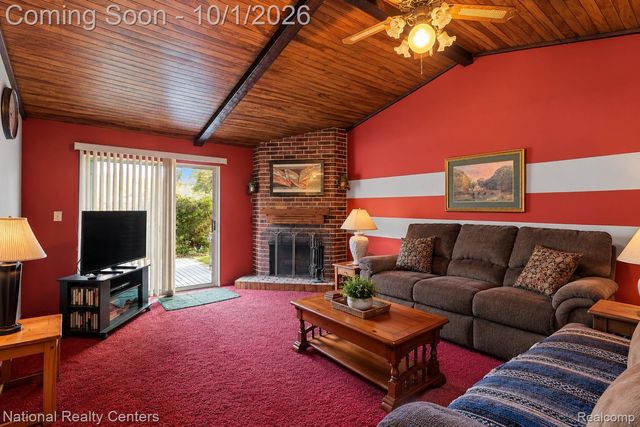 2700 W Walton Boulevard, Waterford Charter Township, MI 48329