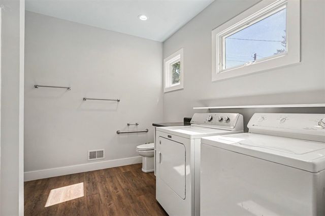 565 Grove Avenue, Holland, MI 49423