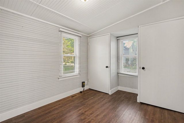 565 Grove Avenue, Holland, MI 49423