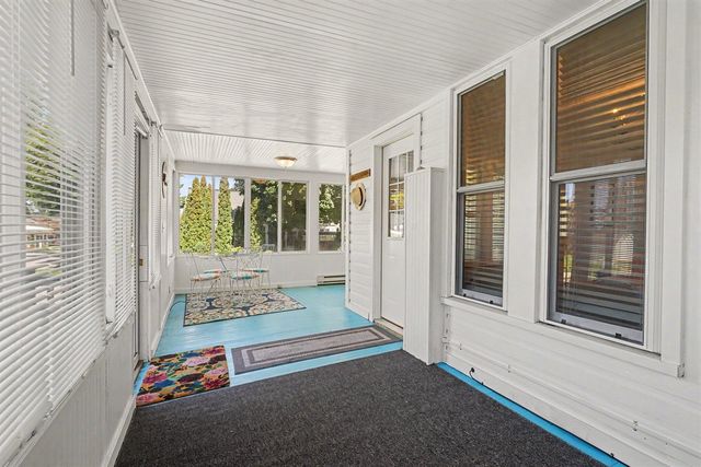565 Grove Avenue, Holland, MI 49423