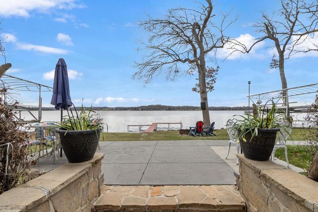E13609 Idlewild Road, Merrimac, WI 53561
