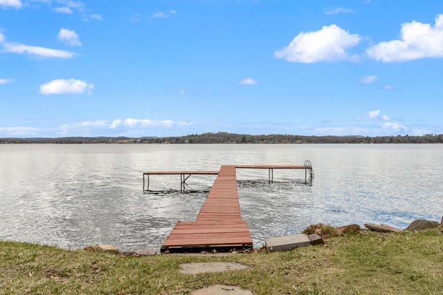 E13609 Idlewild Road, Merrimac, WI 53561