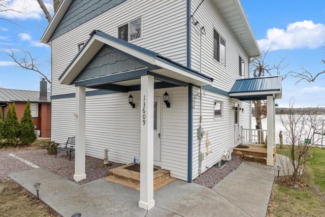 E13609 Idlewild Road, Merrimac, WI 53561