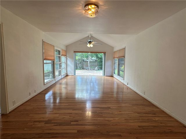 426 Pasadena Pl, Corpus Christi, TX 78411