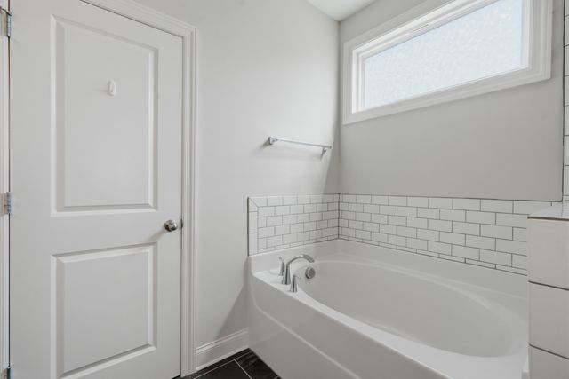 103 Cryer Dr, Gallatin, TN 37066