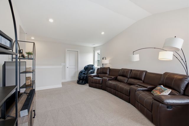 103 Cryer Dr, Gallatin, TN 37066