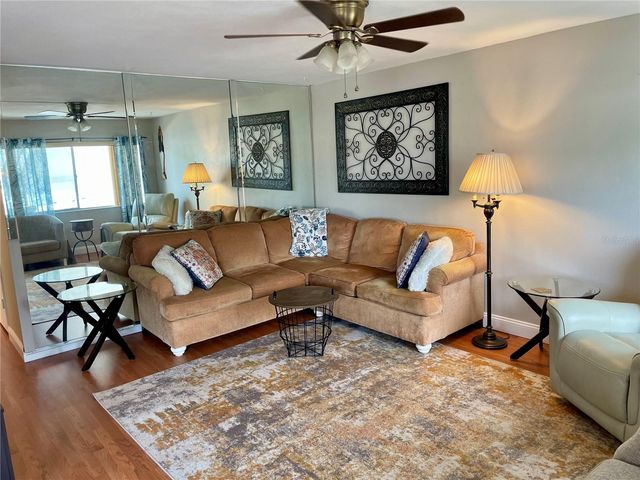 11100 86TH AVENUE 101, Seminole, FL 33772