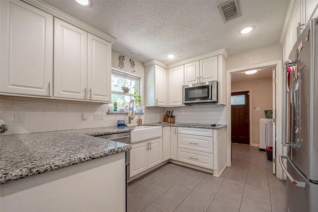 14507 Ravenhurst Lane, Houston, TX 77070