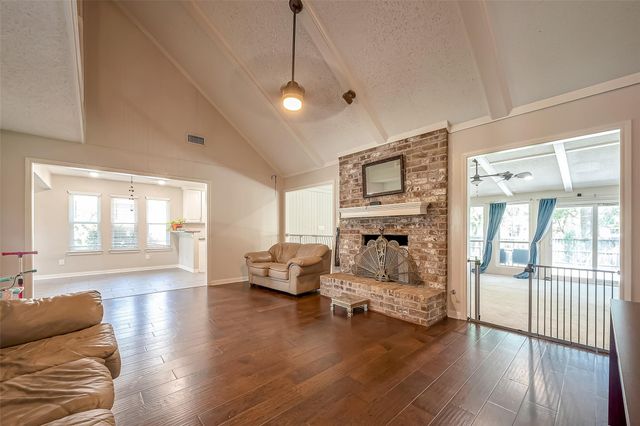 14507 Ravenhurst Lane, Houston, TX 77070