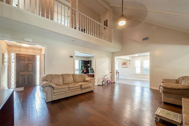 14507 Ravenhurst Lane, Houston, TX 77070