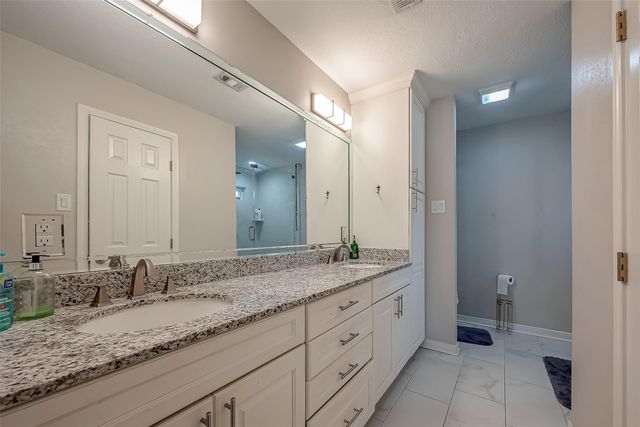 14507 Ravenhurst Lane, Houston, TX 77070
